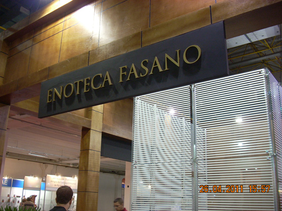 Letreiros, letras caixa, letras bloco, letras em a&ccedil;o inox.